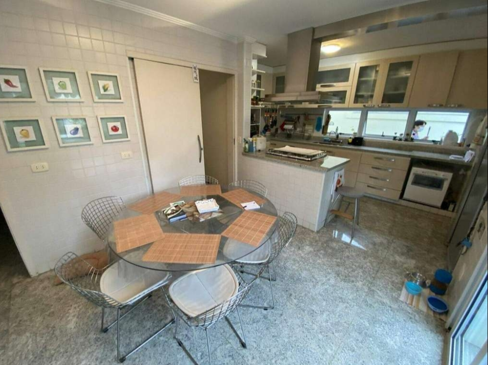 Sobrado de alto padrão com piscina em ótima localização – Brooklin Novo