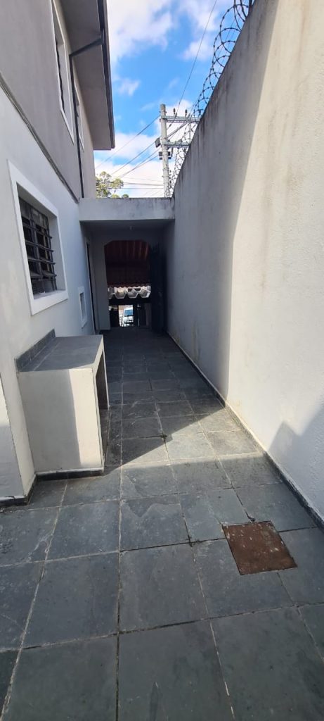 Sobrado em ótima localização – Vila do Castelo