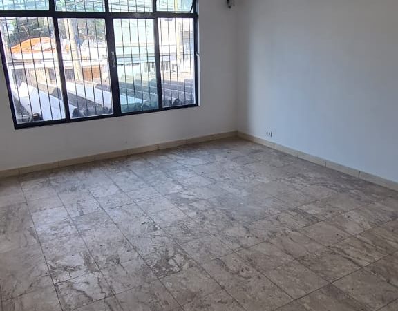 Sobrado em ótima localização – Vila do Castelo